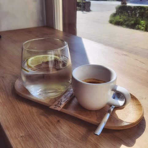 Aftercup Coffee Debrecen • Kis Nápoly • 2p